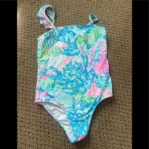 Lilly Pulitzer bathing suit. Size 7